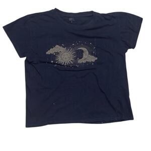 XS Brisco Brands Tee – Navy Celestial Sun Moon Cropped Graphic